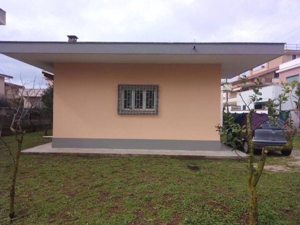 casa indipendente in vendita a Nettuno