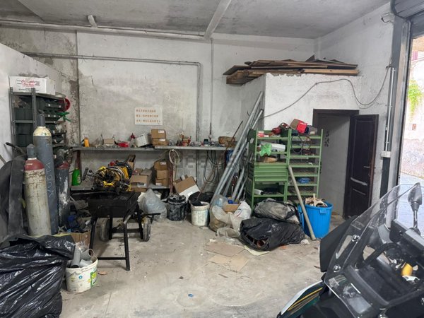 locale di sgombero in vendita a Nettuno