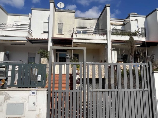 casa indipendente in vendita a Nettuno
