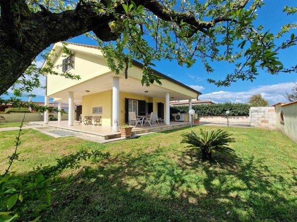 casa indipendente in vendita a Nettuno