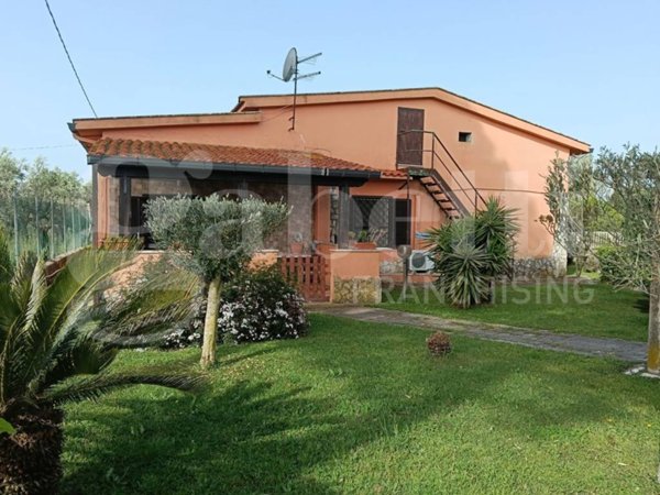 casa indipendente in vendita a Nettuno