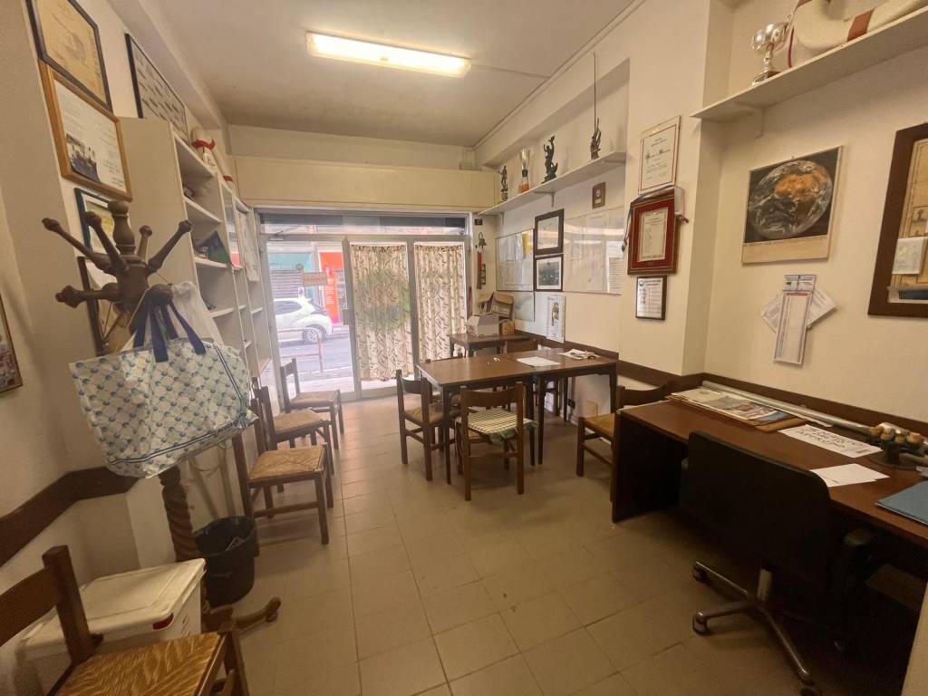 negozio in vendita a Nettuno