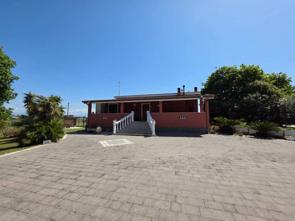 casa indipendente in vendita a Nettuno