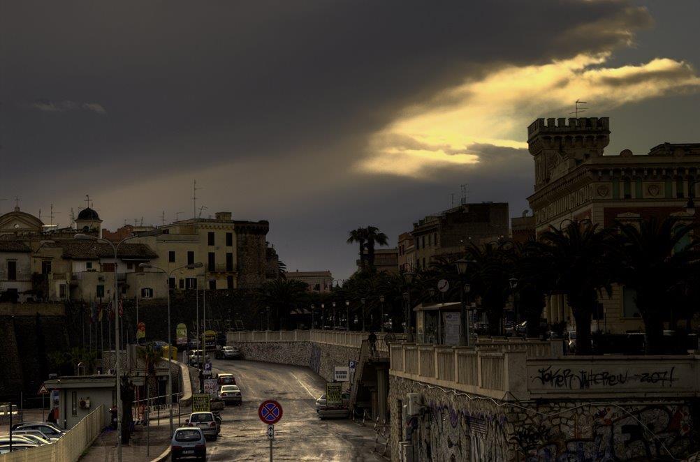 locale commerciale in vendita a Nettuno