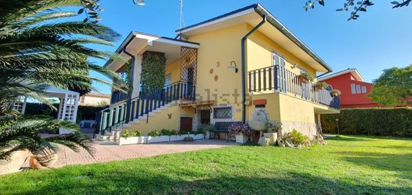 casa indipendente in vendita a Nettuno