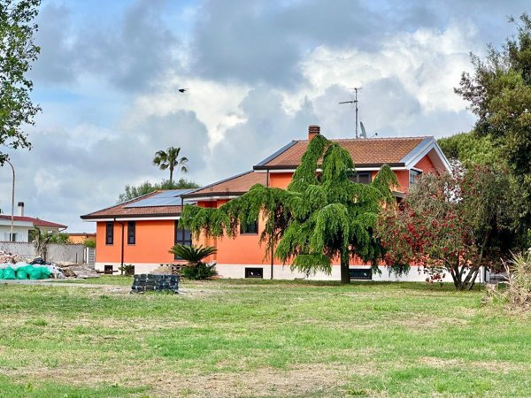 casa indipendente in vendita a Nettuno