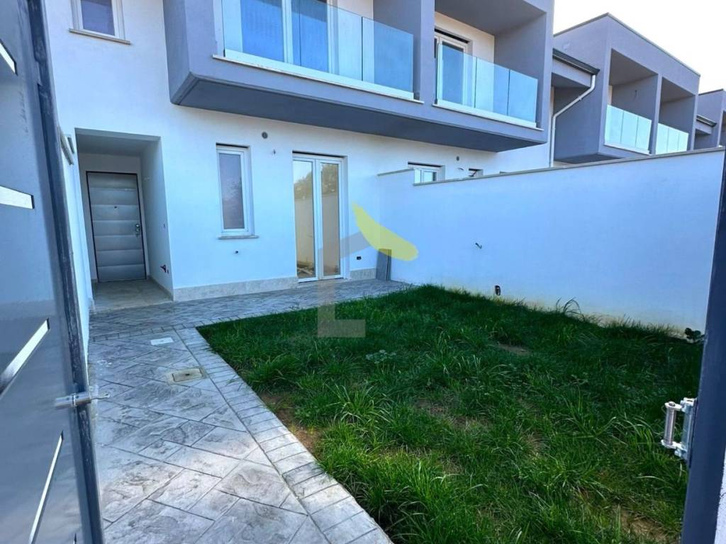 casa indipendente in vendita a Nettuno