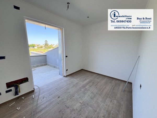 casa indipendente in vendita a Nettuno