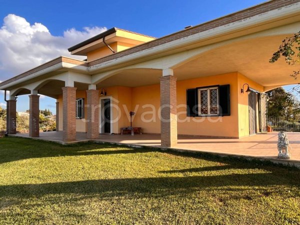 casa indipendente in vendita a Nettuno