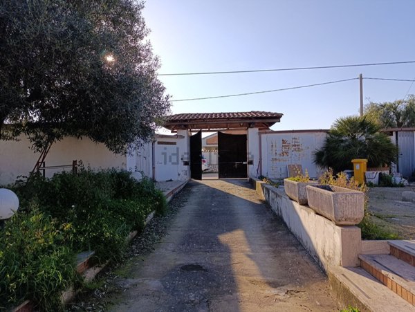 casa indipendente in vendita a Nettuno