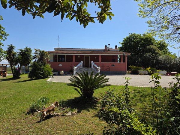 casa indipendente in vendita a Nettuno