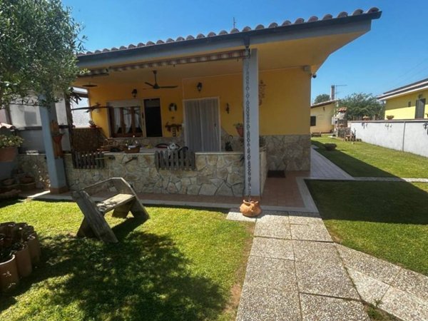 casa indipendente in vendita a Nettuno