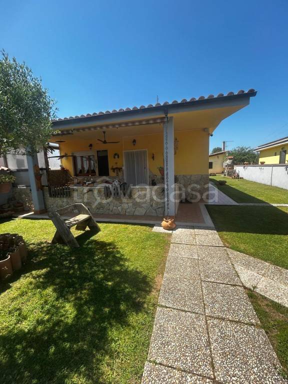 casa indipendente in vendita a Nettuno