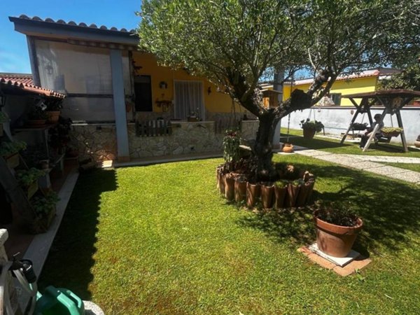 casa indipendente in vendita a Nettuno