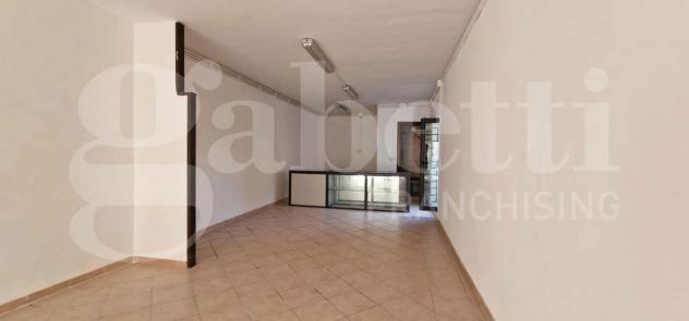 locale commerciale in vendita a Nettuno
