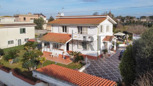 casa indipendente in vendita a Nettuno