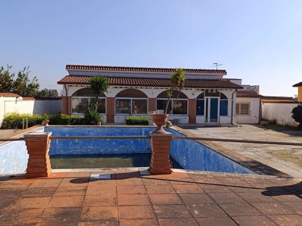casa indipendente in vendita a Nettuno
