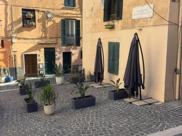 negozio in vendita a Nettuno