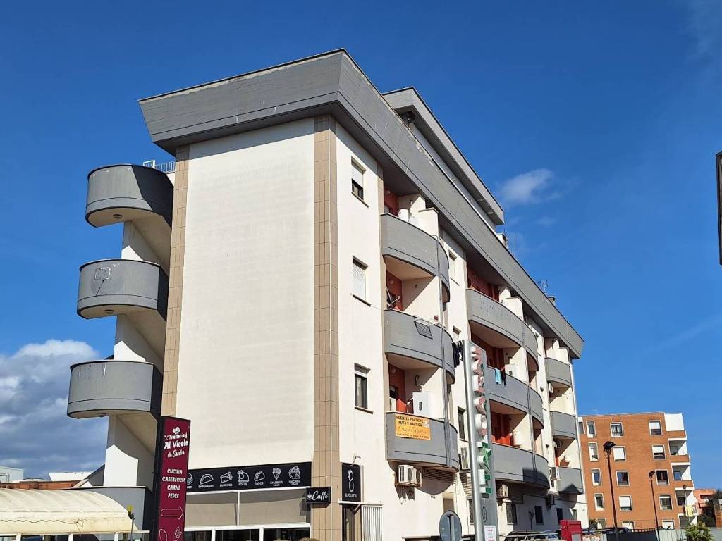 ufficio in vendita a Nettuno
