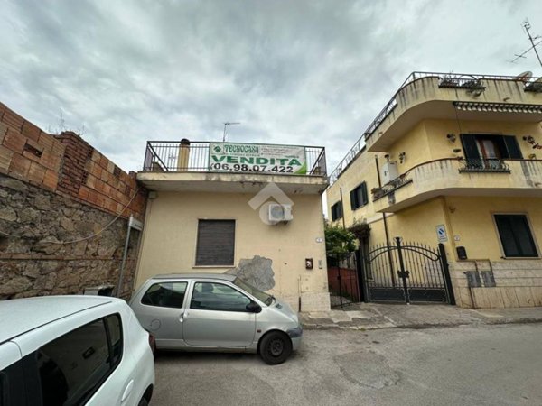 casa indipendente in vendita a Nettuno