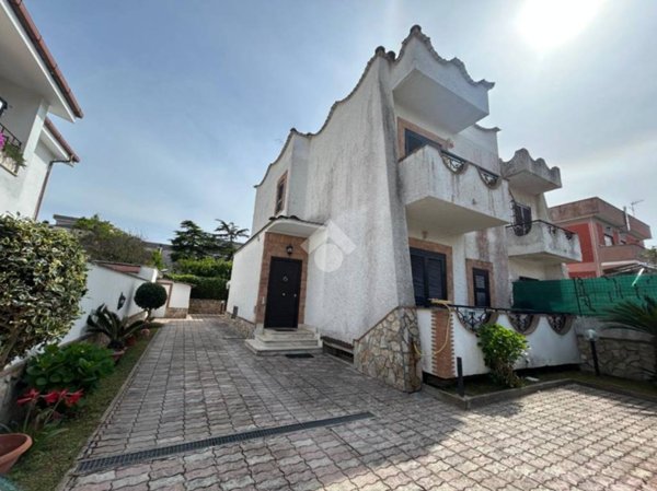 casa indipendente in vendita a Nettuno