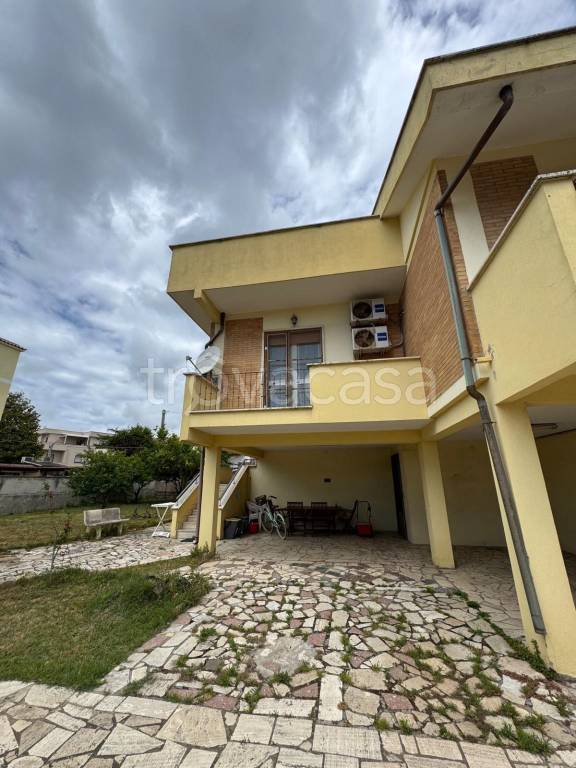 casa indipendente in vendita a Nettuno