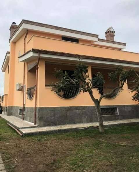 casa indipendente in vendita a Nettuno