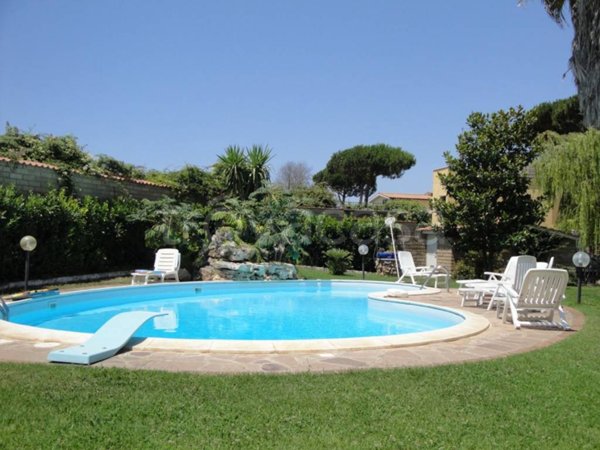 casa indipendente in vendita a Nettuno