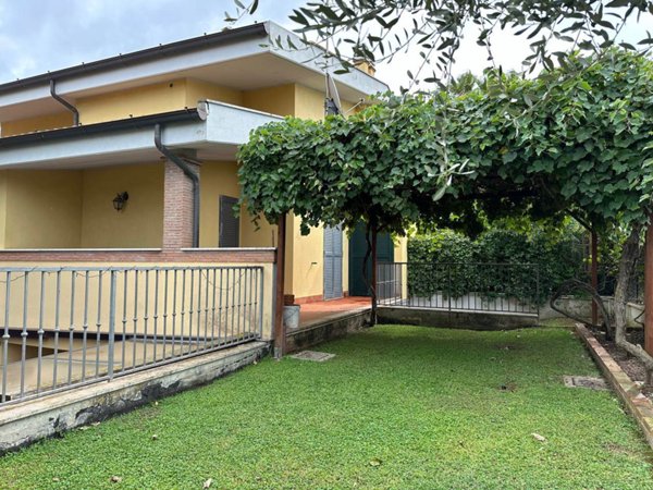 casa indipendente in vendita a Nettuno