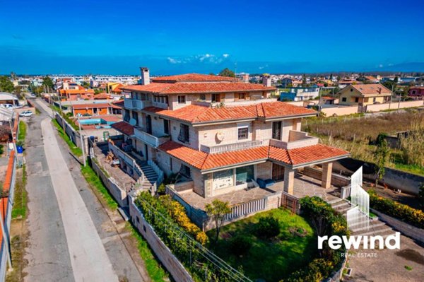 casa indipendente in vendita a Nettuno