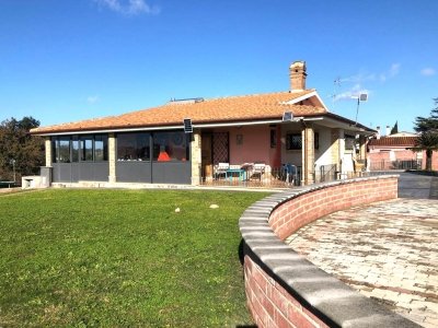 casa indipendente in vendita a Nettuno