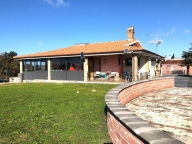 casa indipendente in vendita a Nettuno