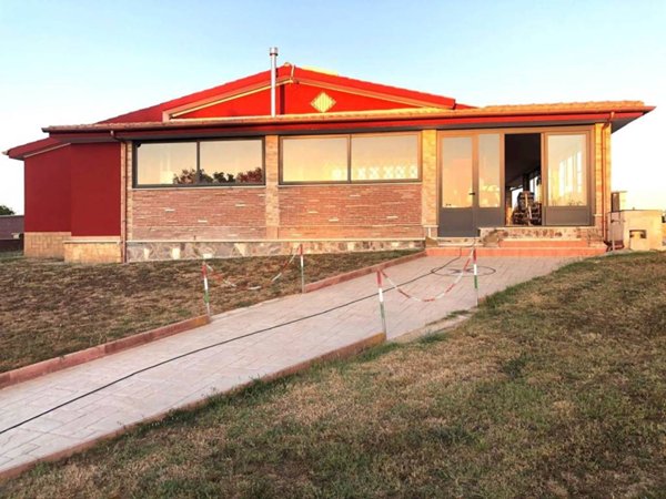 casa indipendente in vendita a Nettuno