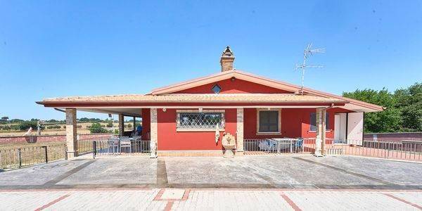 casa indipendente in vendita a Nettuno