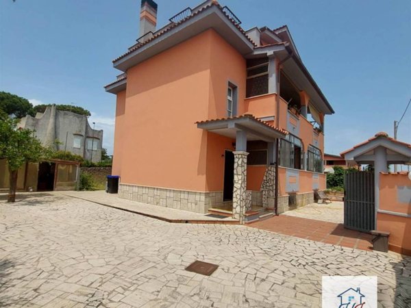 casa indipendente in vendita a Nettuno