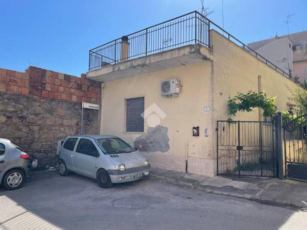 casa indipendente in vendita a Nettuno