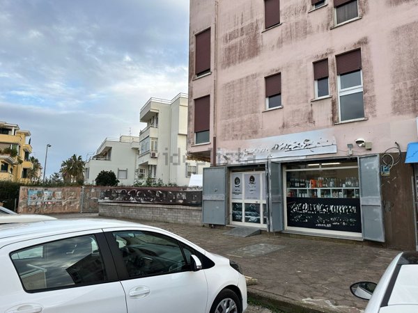 locale commerciale in vendita a Nettuno