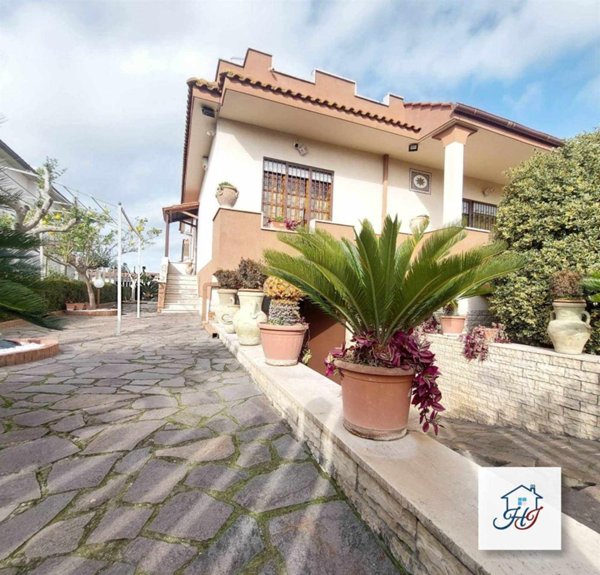 casa indipendente in vendita a Nettuno