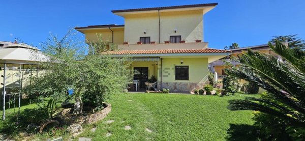 casa indipendente in vendita a Nettuno