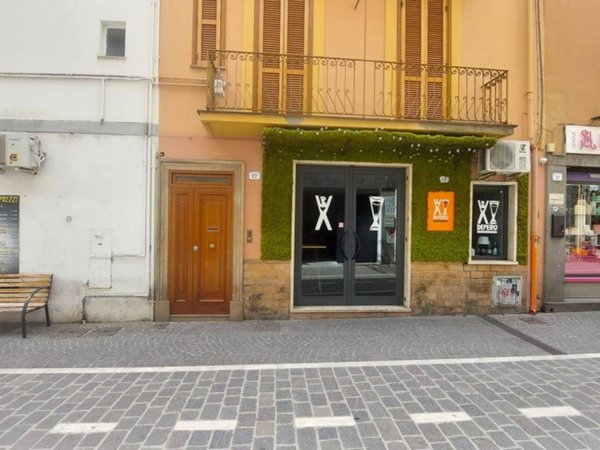 negozio in vendita a Nettuno