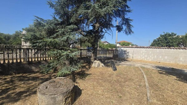 casa indipendente in vendita a Nettuno