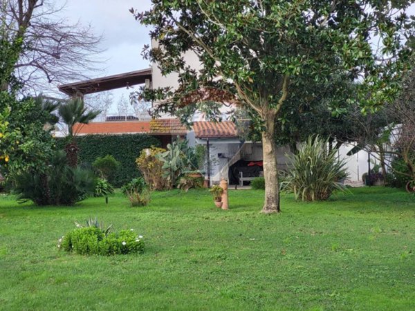 casa indipendente in vendita a Nettuno