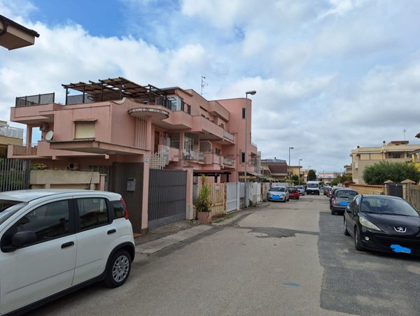 locale di sgombero in vendita a Nettuno