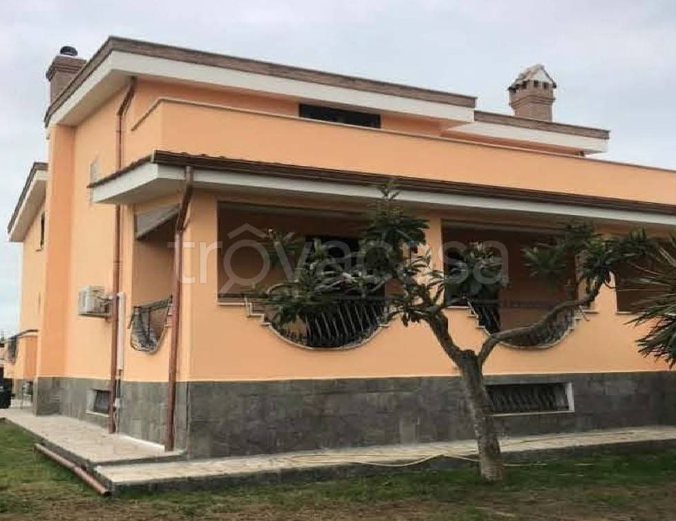 casa indipendente in vendita a Nettuno
