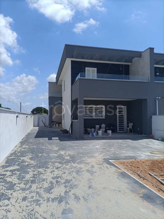 casa indipendente in vendita a Nettuno