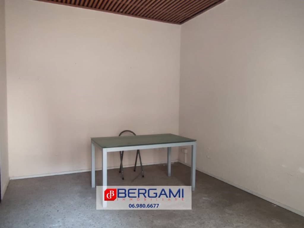 negozio in vendita a Nettuno