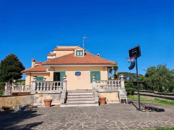 casa indipendente in vendita a Nettuno