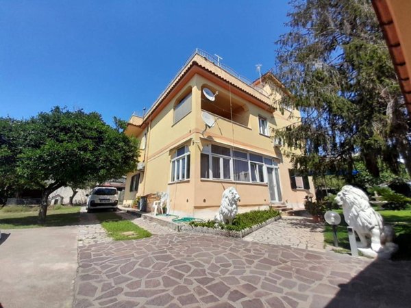 casa indipendente in vendita a Nettuno