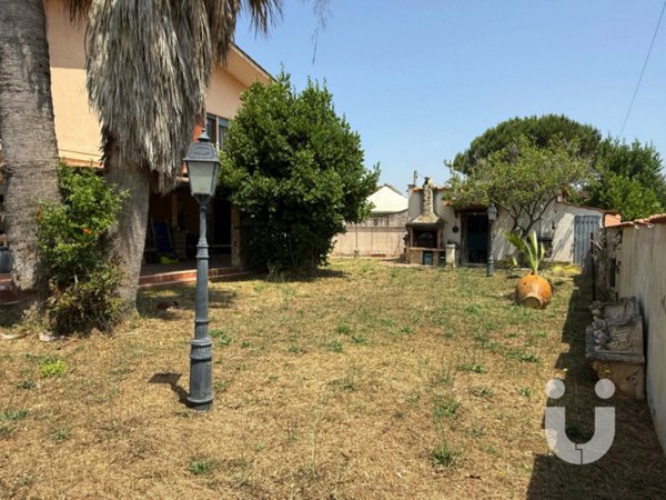 casa indipendente in vendita a Nettuno