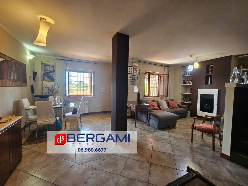 casa indipendente in vendita a Nettuno